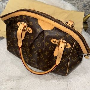 100% Authentic Louis Vuitton Shoulder Bag